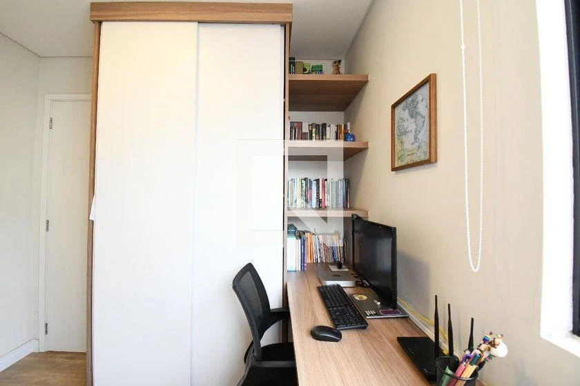 3-bedroom apartment with a home office — photo 8