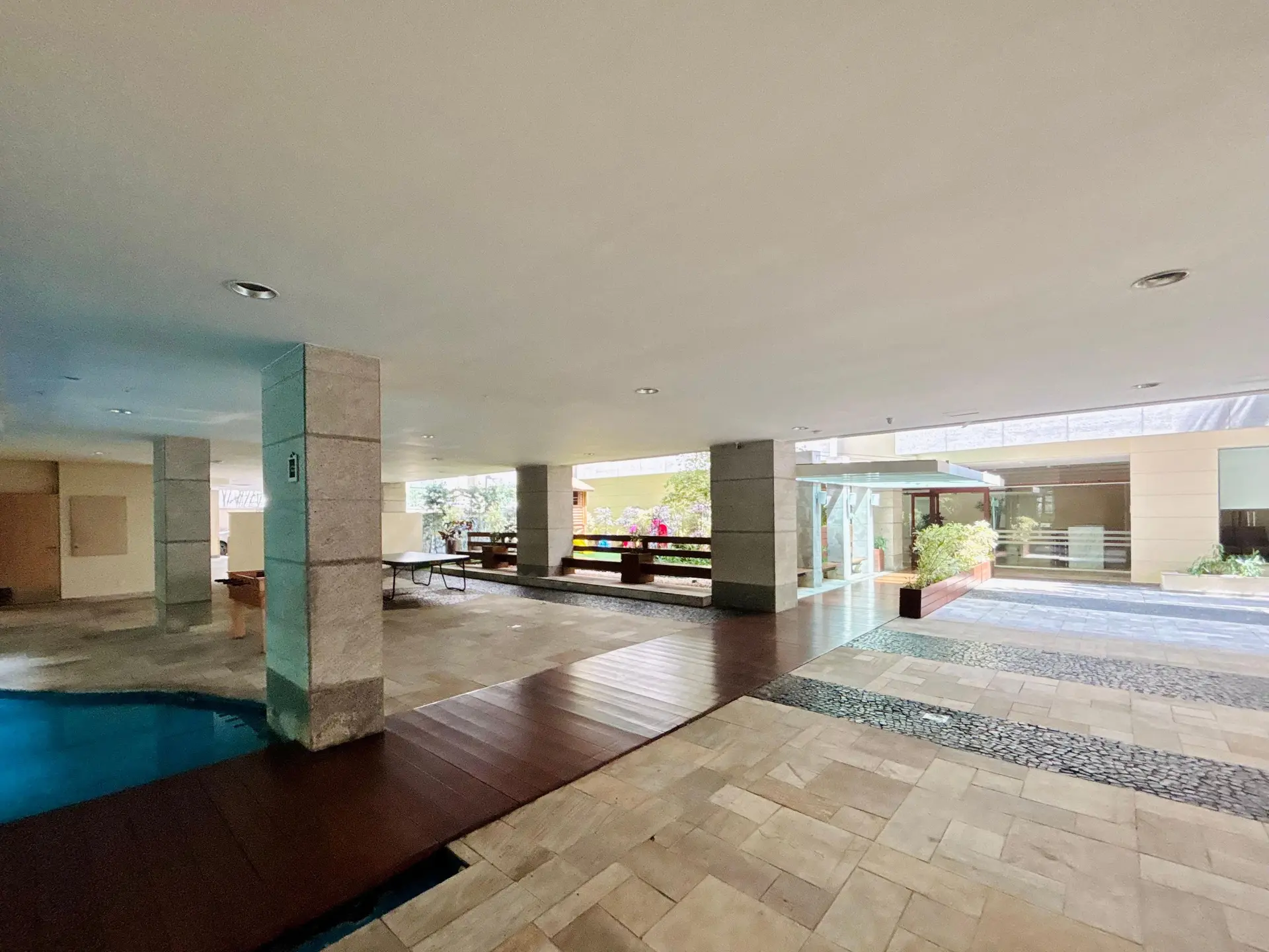 3-bedroom apartment in a building with a sauna — photo 12
