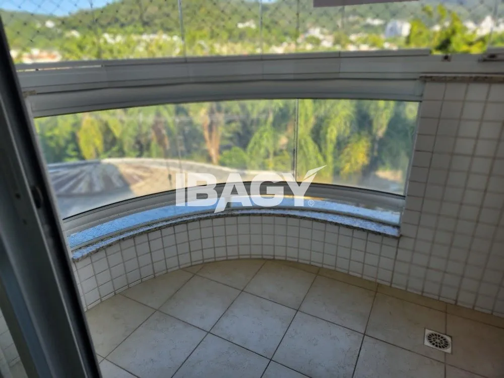3-bedroom apartment with 1 en-suite and 2 parking spots 145 m² — photo 6