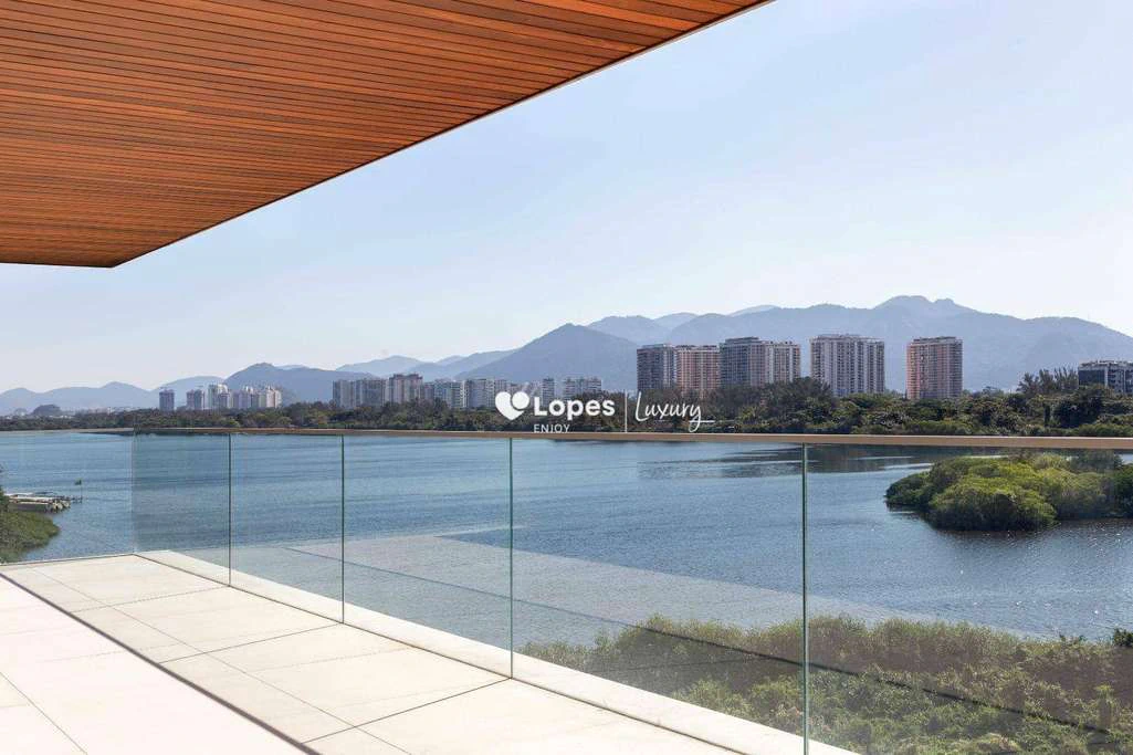Furnished 130 m² apartment with 1 bedroom and private BBQ — photo 17