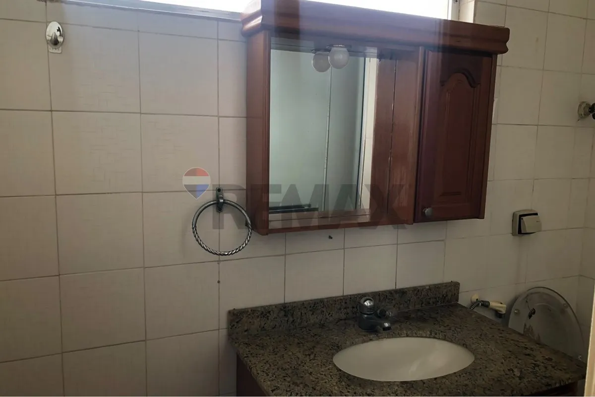 63 m² apartment with a washing machine and a bathtub — photo 13