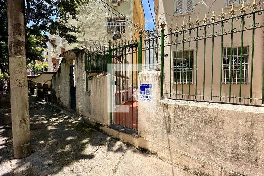 Apartamento de 3 quartos com cozinha separada e 70 m² — photo 30