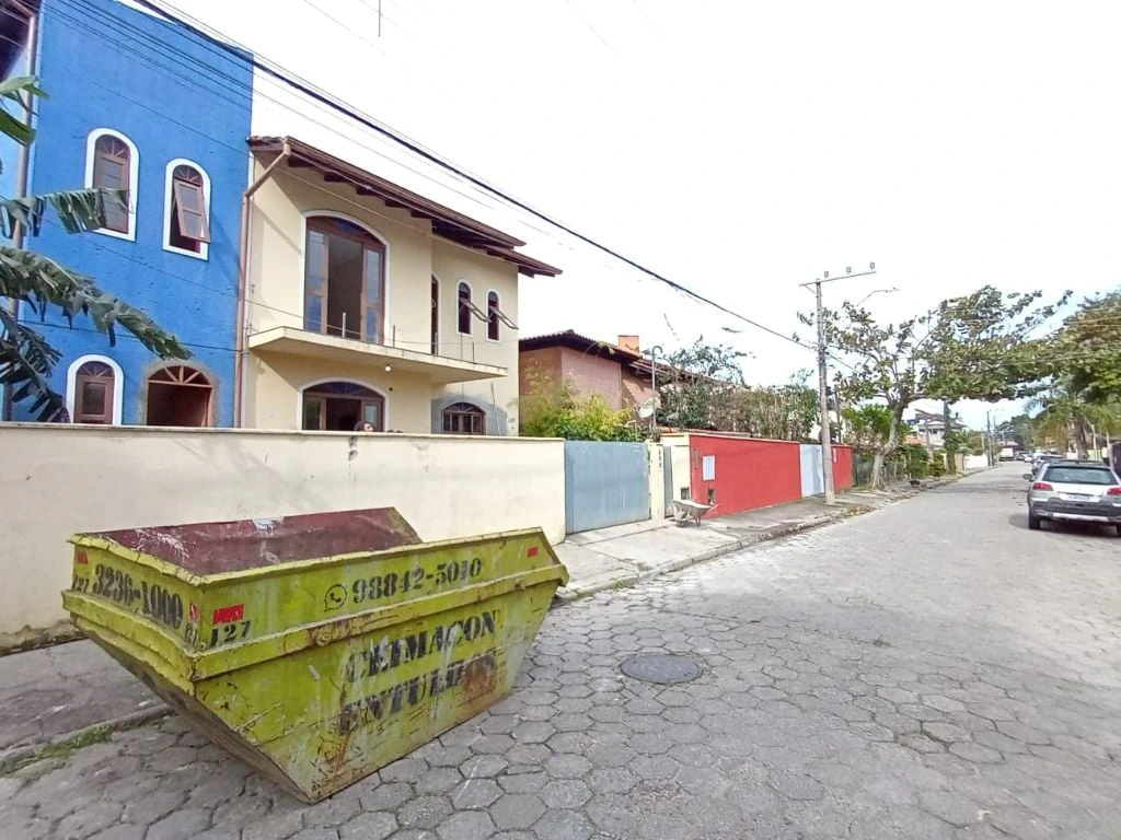 Casa sin amueblar con 2 dormitorios y balcón — photo 9