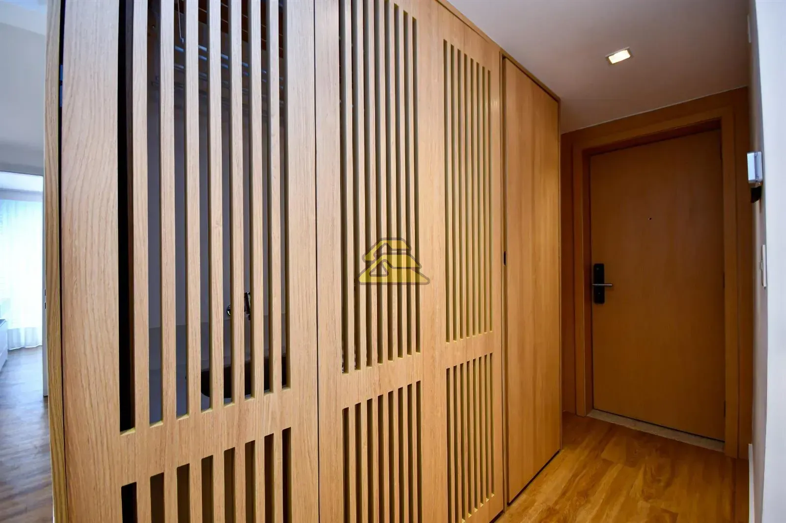 Furnished apartment with 2 suites and 3 bathrooms — photo 17