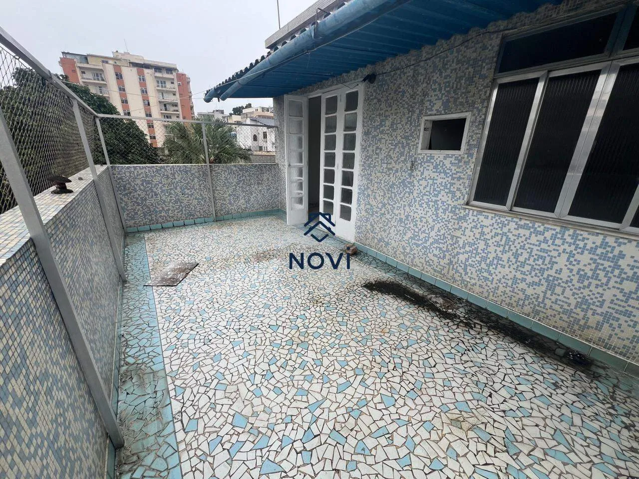Apartamento sem mobília com 2 quartos e varanda — photo 23