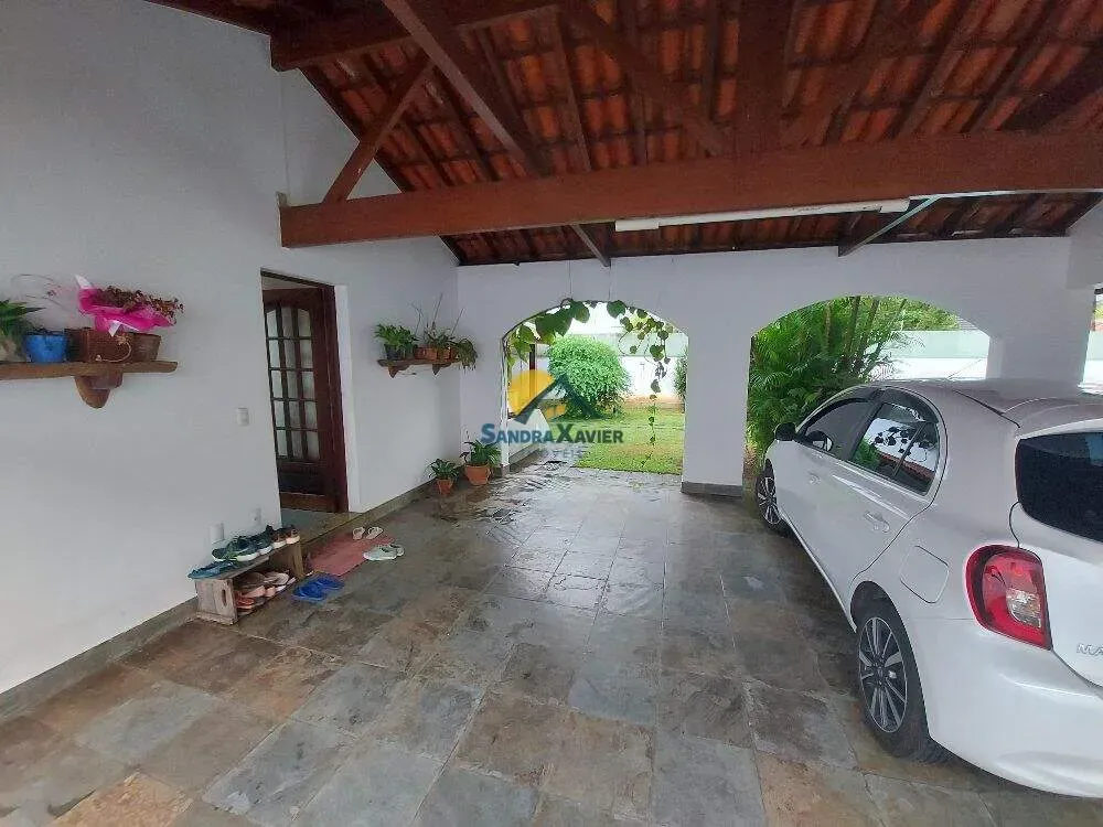 House with 4 bedrooms and 5 bathrooms for rent — photo 48