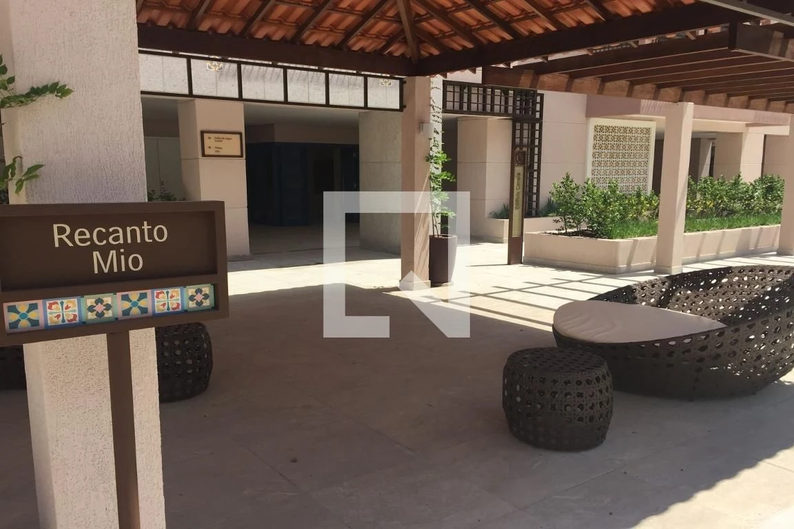 Apartamento de 89 m² com janelas do piso ao teto e closet — photo 97