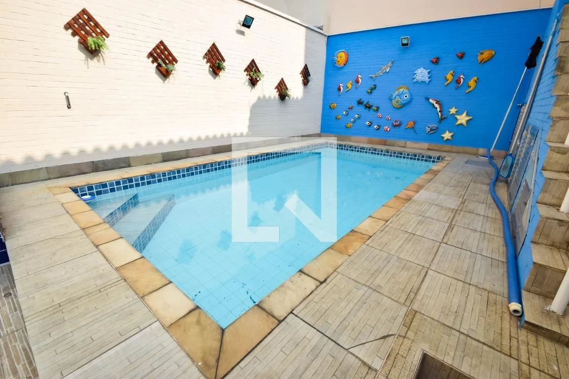 Casa mobiliada com 6 quartos e 3 suítes com jardim e BBQ — photo 33