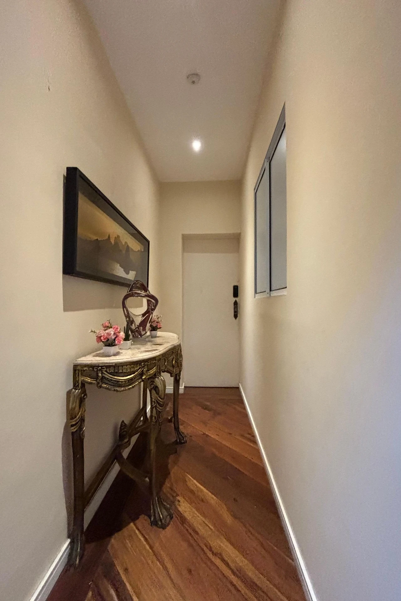 Home office in a one-bedroom apartment, 23 m² — photo 21