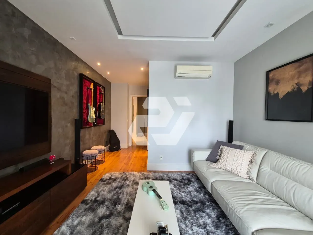 4-bedroom, 5-bath apartment with balcony and 3 parking — photo 16