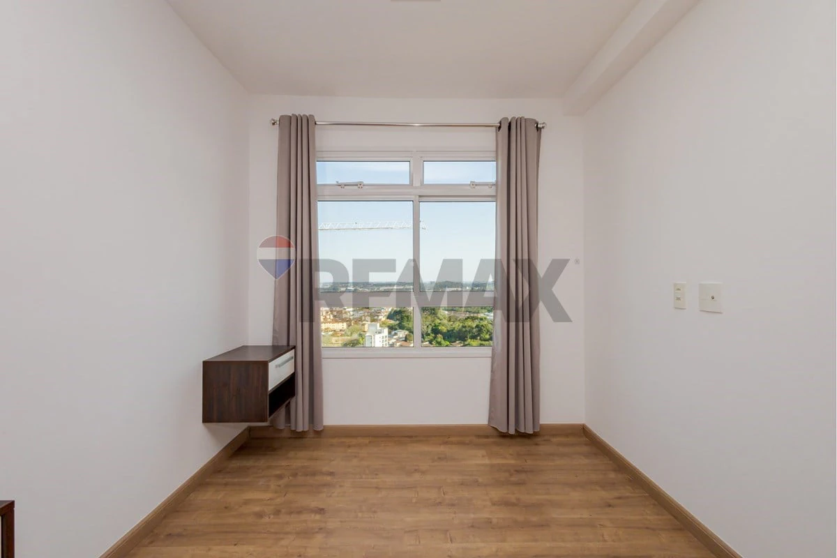 2-bedroom apartment with balcony and 2 parking spaces — photo 22