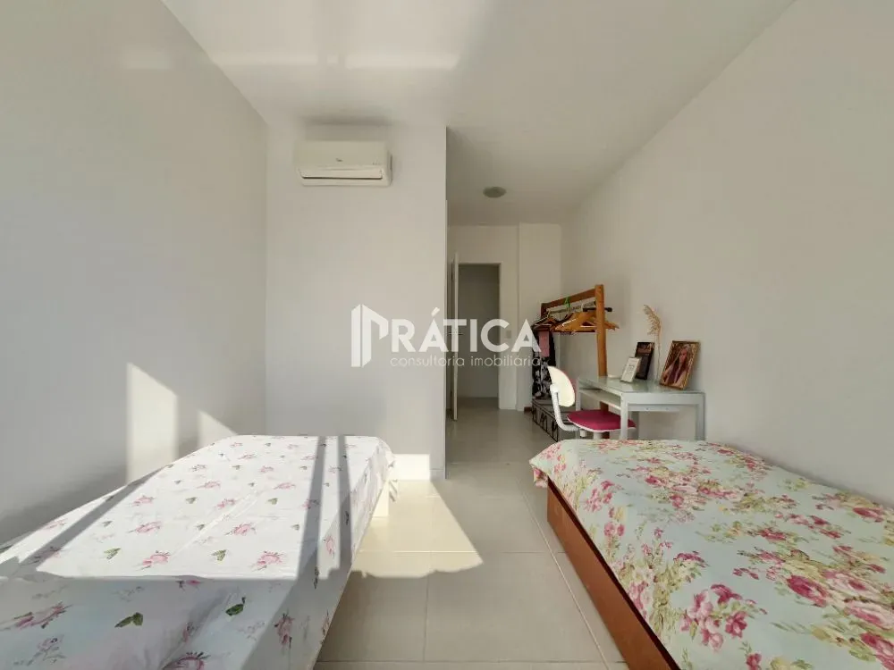 Unfurnished 4-bedroom apartment with balcony grill — photo 26