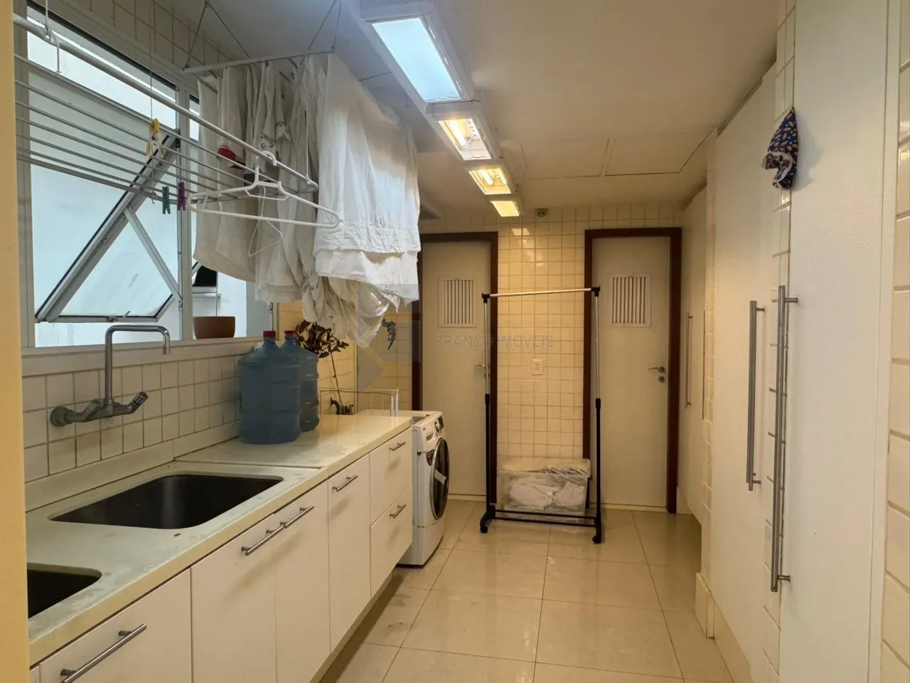 4 quartos e vista para a água: apartamento de 380 m² — photo 21