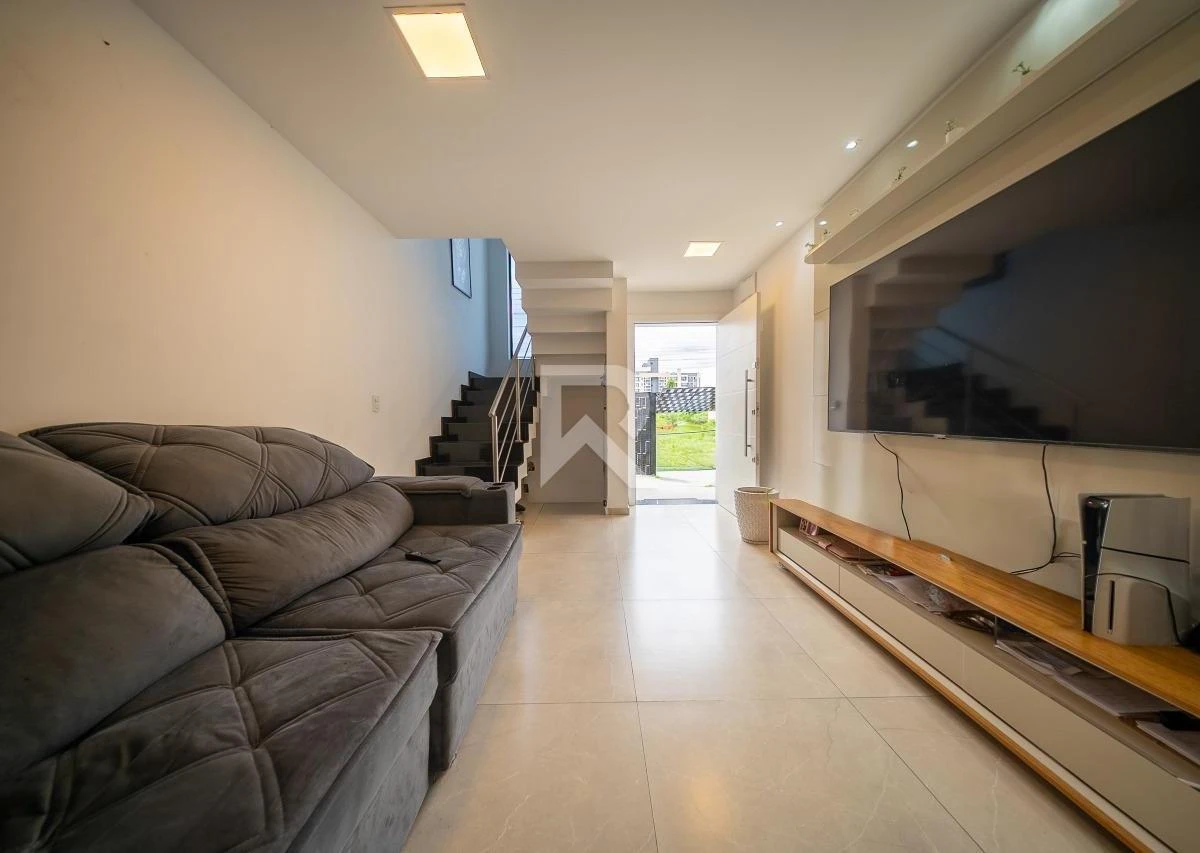 3-bedroom house with a grill on the balcony in Curitiba — photo 3