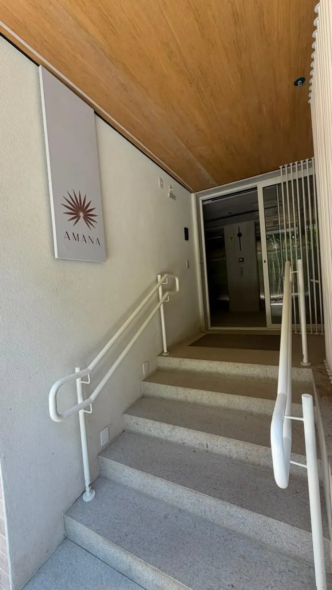 2-bedroom apartment with a grill on the balcony — photo 19
