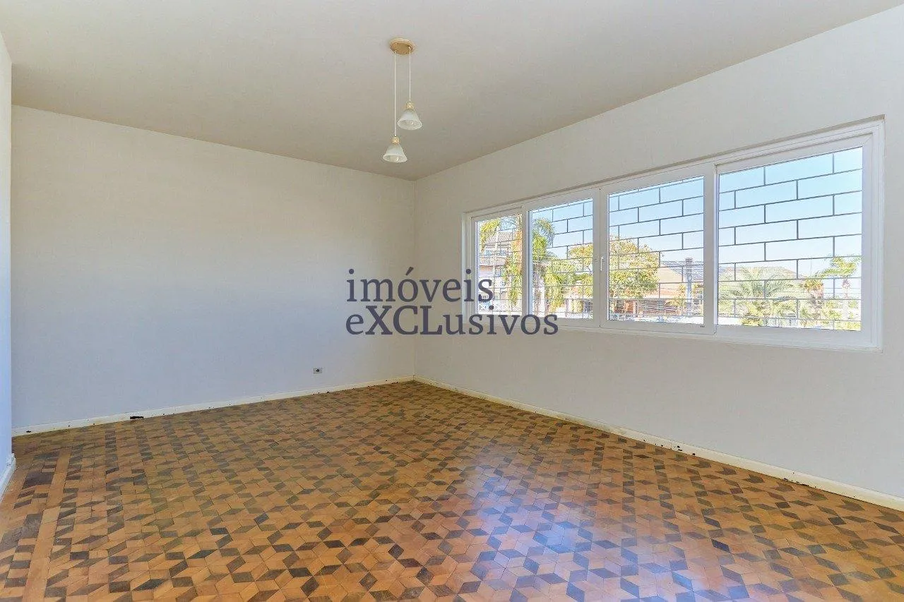 4 quartos e banheira: casa de 187 m² — photo 35