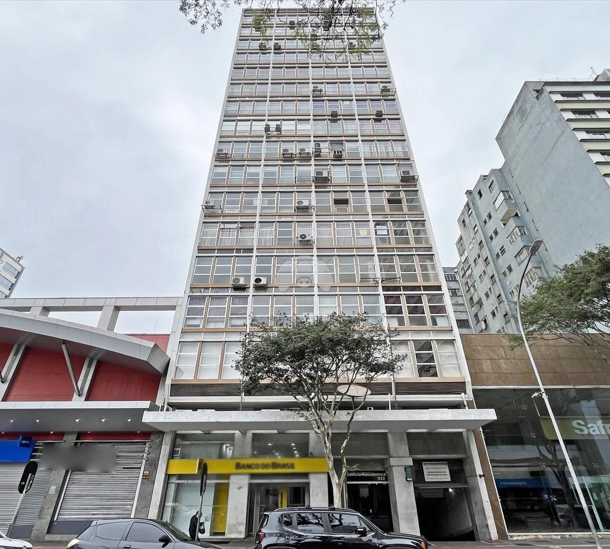 Departamento con piso de madera o laminado en Curitiba — photo 7