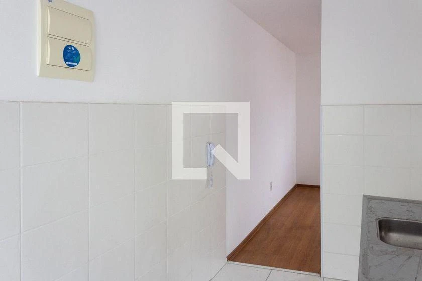 2-bedroom apartment in a building with a gym — photo 10