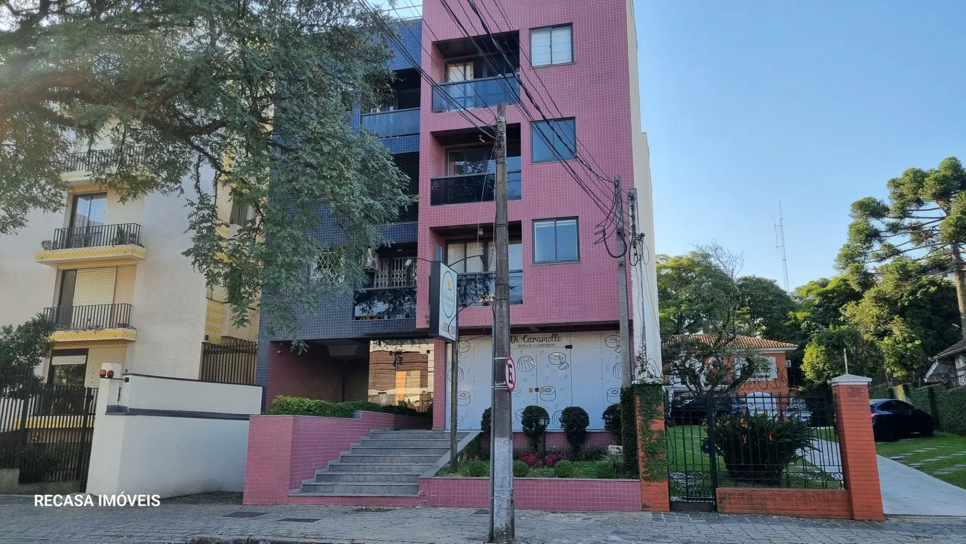2-bedroom apartment with a washing machine in Curitiba — photo 17