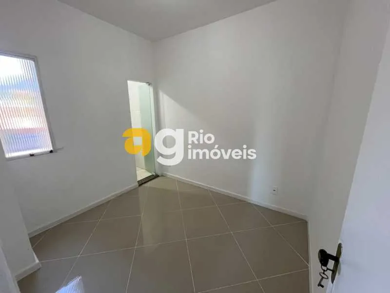 Apartment with closed-off gas kitchen and 3 bedrooms — photo 14