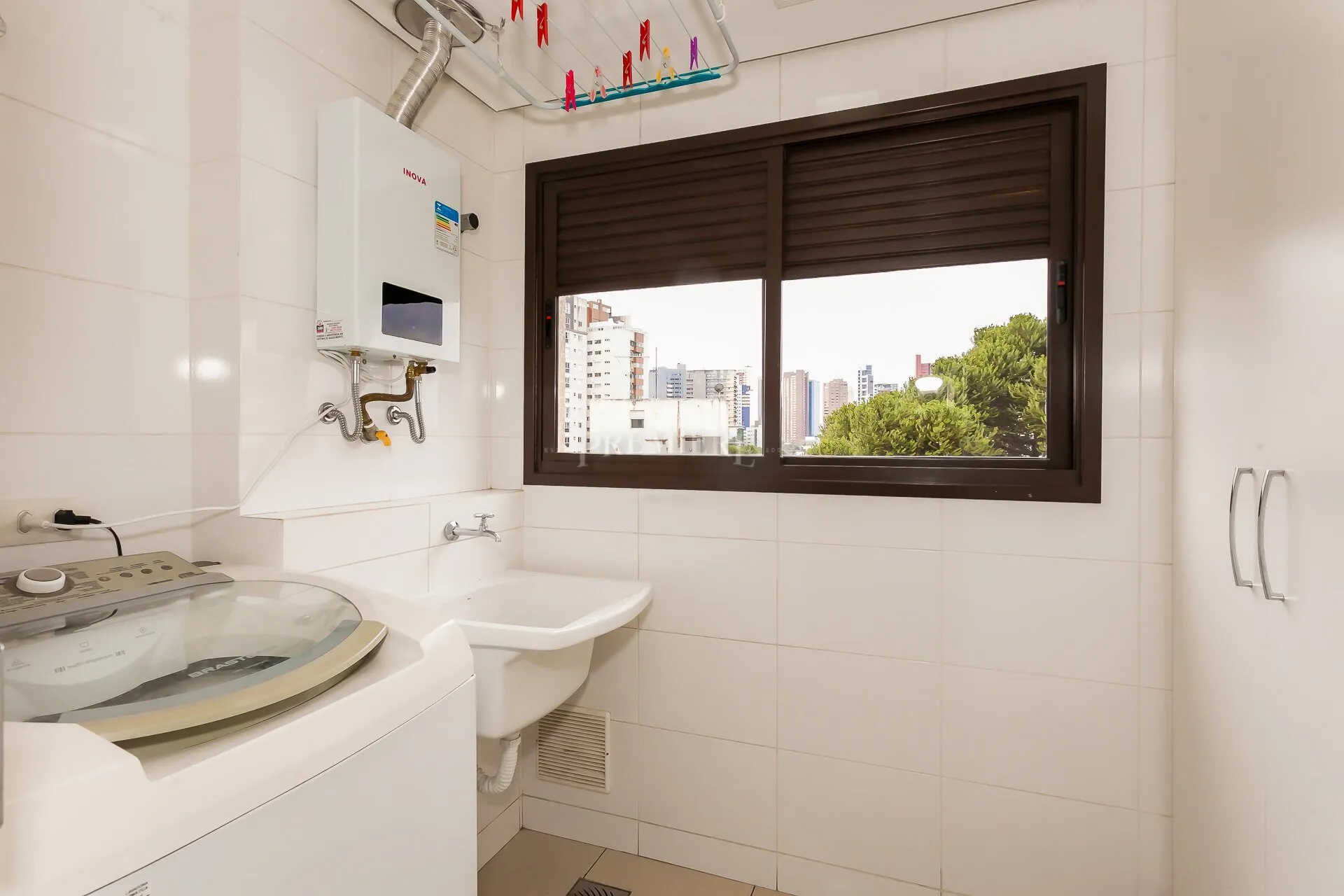 3-bedroom 180 m² apartment with 2 parking spots and garden — photo 30