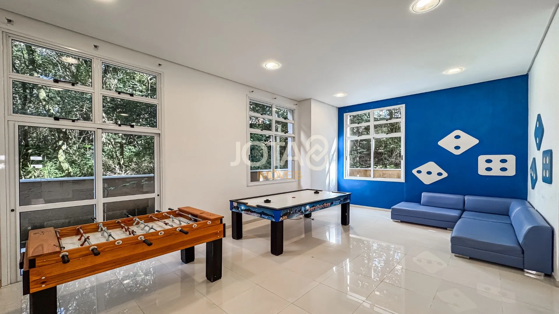 3-bedroom apartment with 185 m² and private BBQ space — photo 46