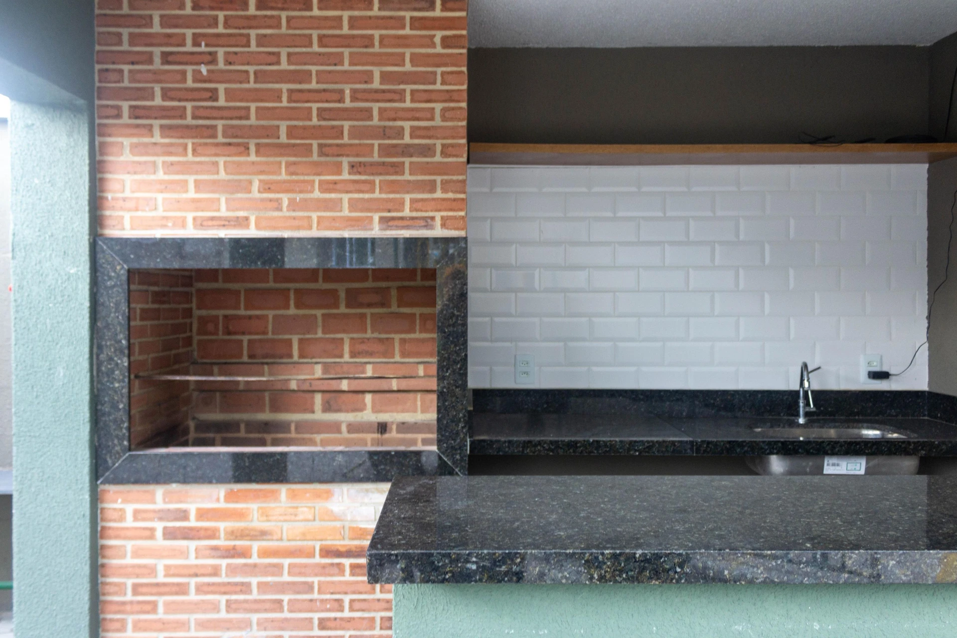 Apartamento de 2 quartos em condomínio com piscina — photo 20