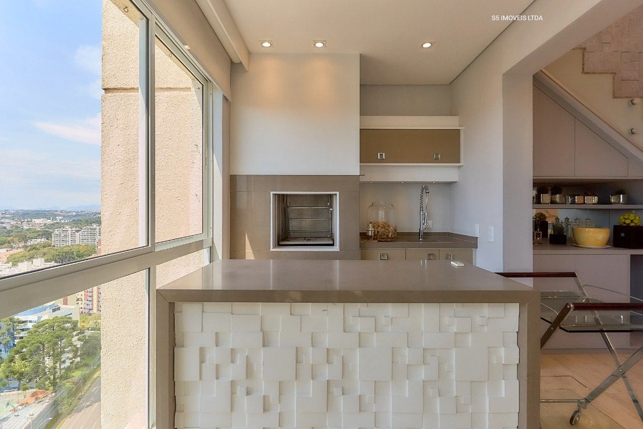 Departamento con ventanales de piso a techo en Curitiba — photo 2