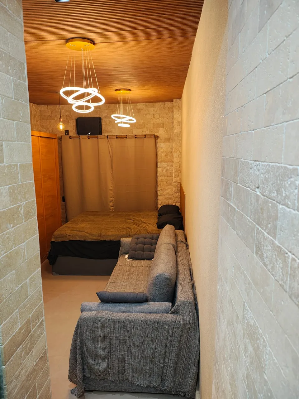 Apartamento de 1 quarto com varanda e 1 banheiro — photo 8