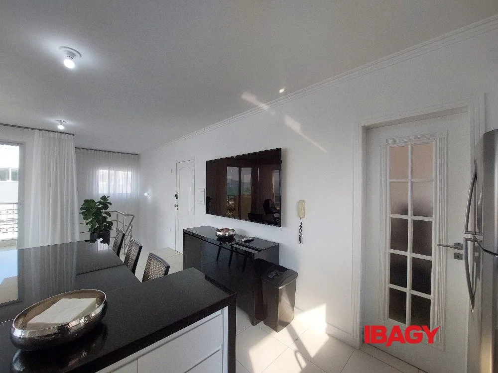 Furnished apartment with 3 en-suite bedrooms — photo 3