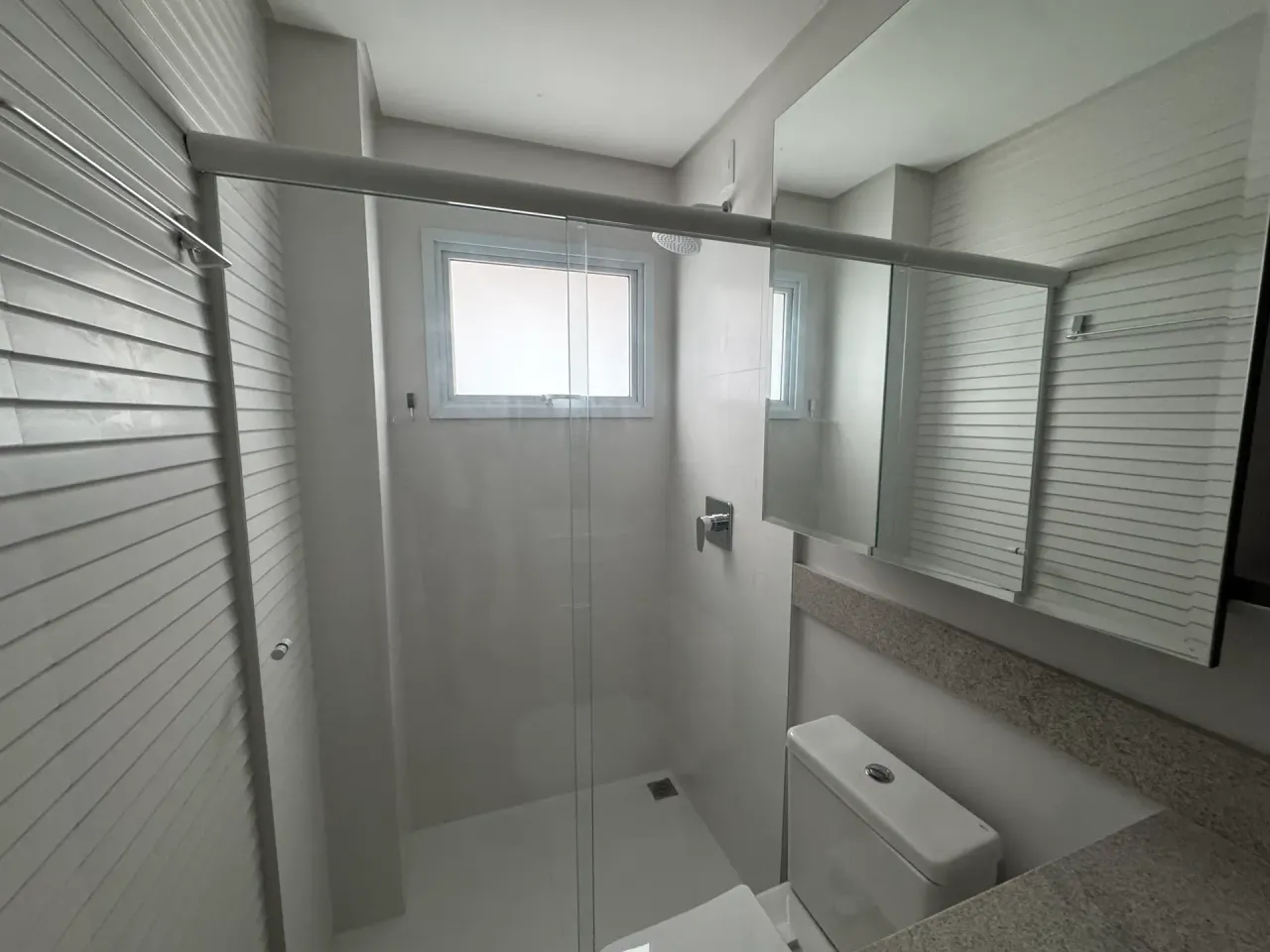 Furnished 2-bedroom apartment with open-plan kitchen — photo 15