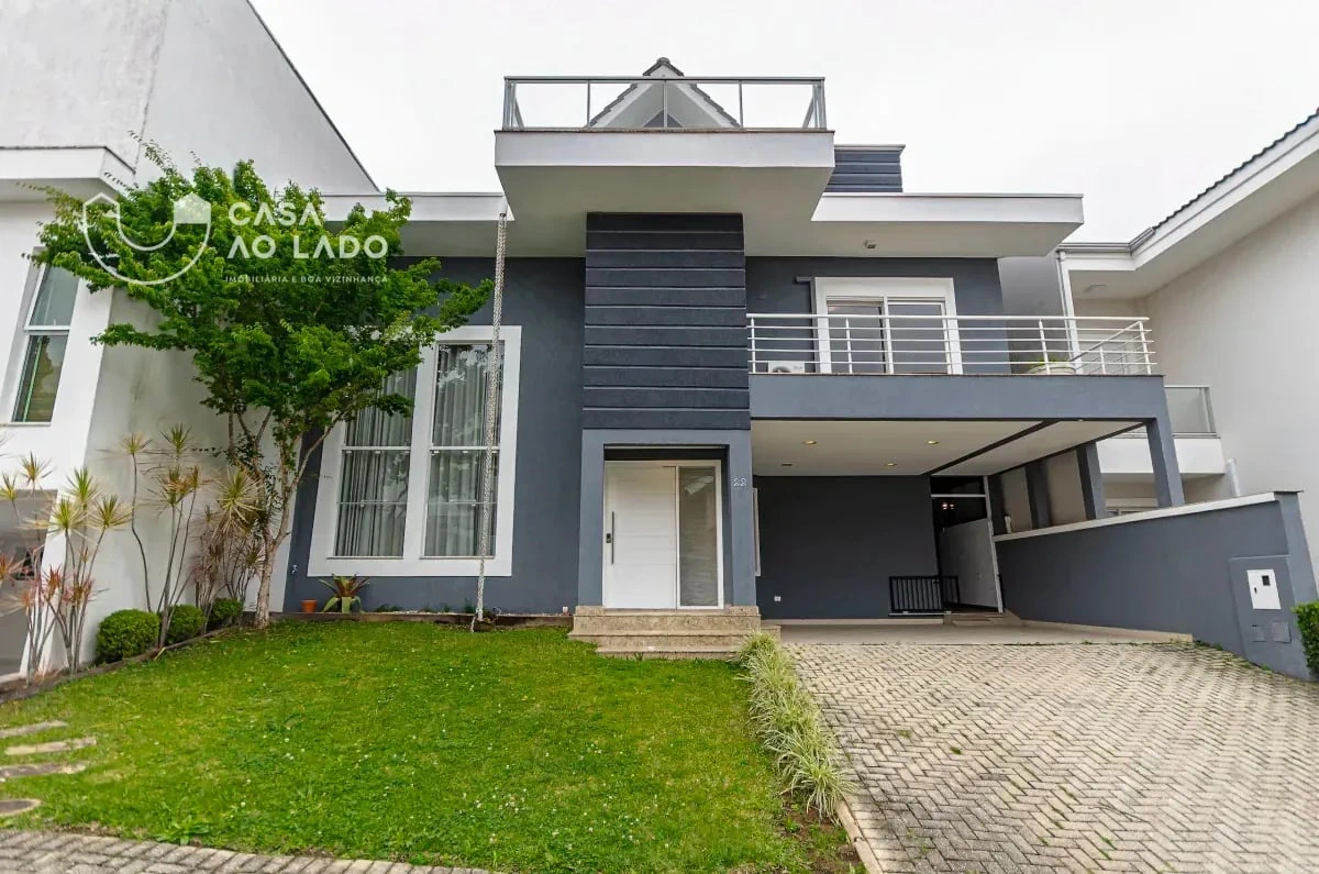 Balcony with a grill in a 3-bedroom house, 264 m² — photo 6