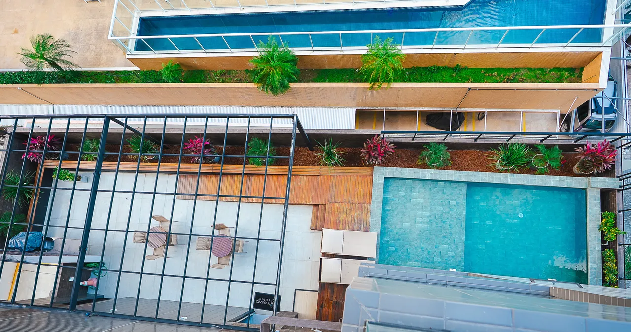 Unfurnished apartment with 3 bedrooms and balcony