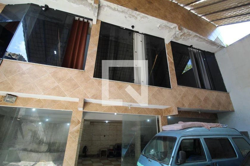 Furnished house, 200 m², with a glass-enclosed balcony — photo 35