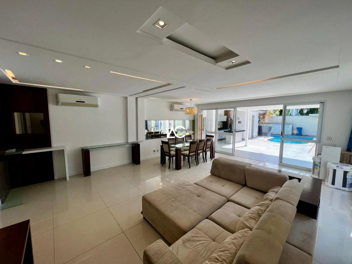 Casa de aluguel com 4 suítes e 270 m² — photo 6