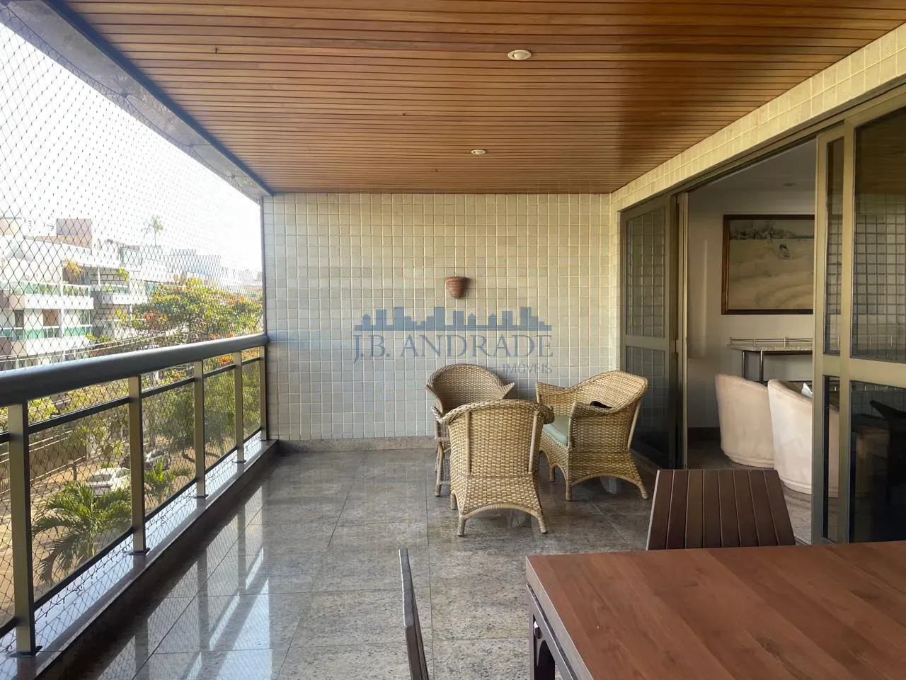 Apartamento mobiliado com 3 quartos e 5 banheiros — photo 3