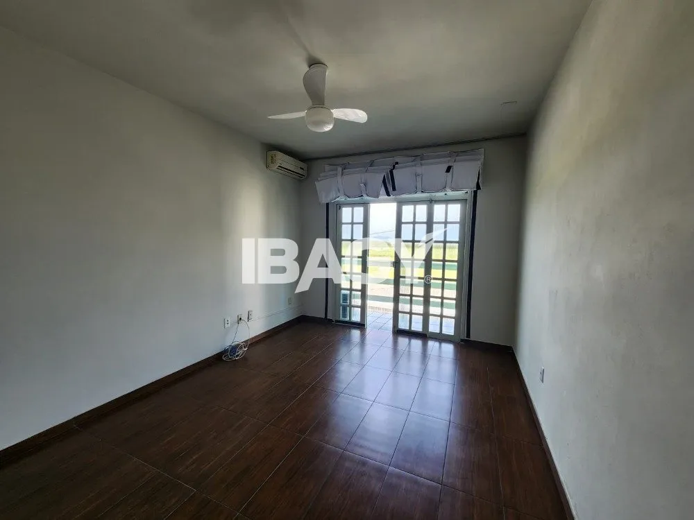 140 m² house with 3 bedrooms and an en-suite — photo 6