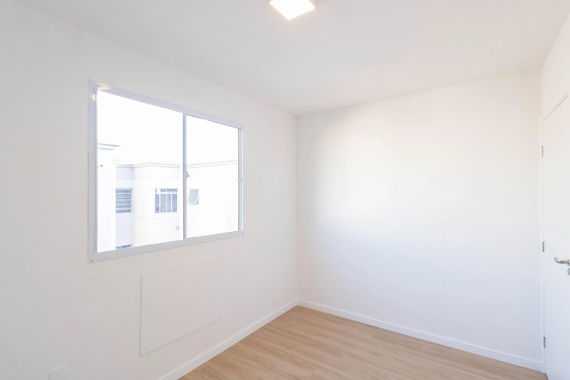 Apartamento sem mobília com 2 quartos e box de vidro — photo 21