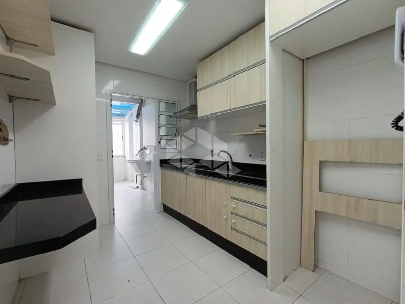 Apartamento de 87 m² sem mobília com cozinha separada — photo 7