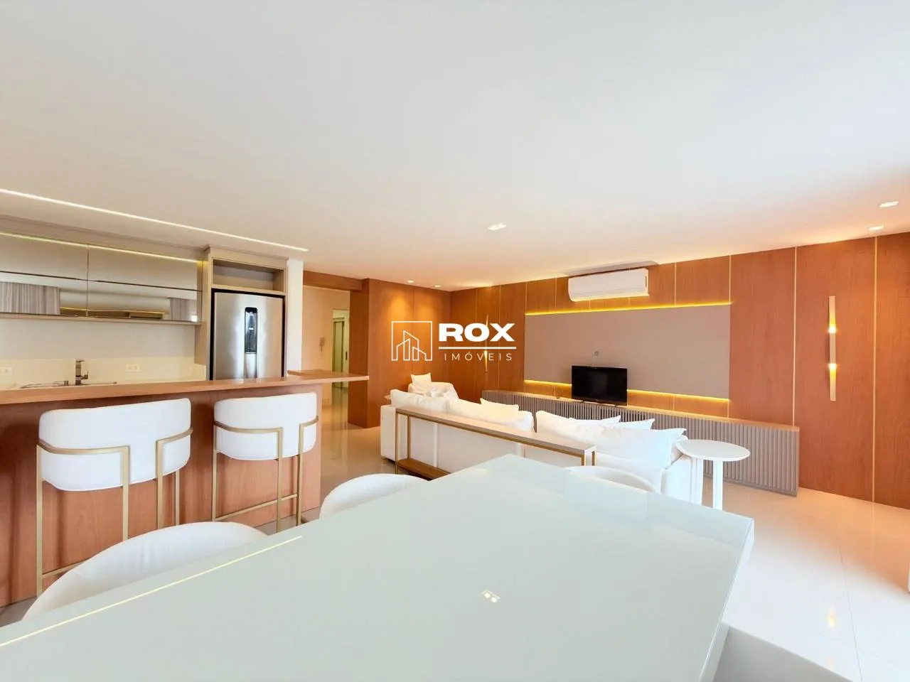 3-bedroom apartment with a jacuzzi in Curitiba — photo 11