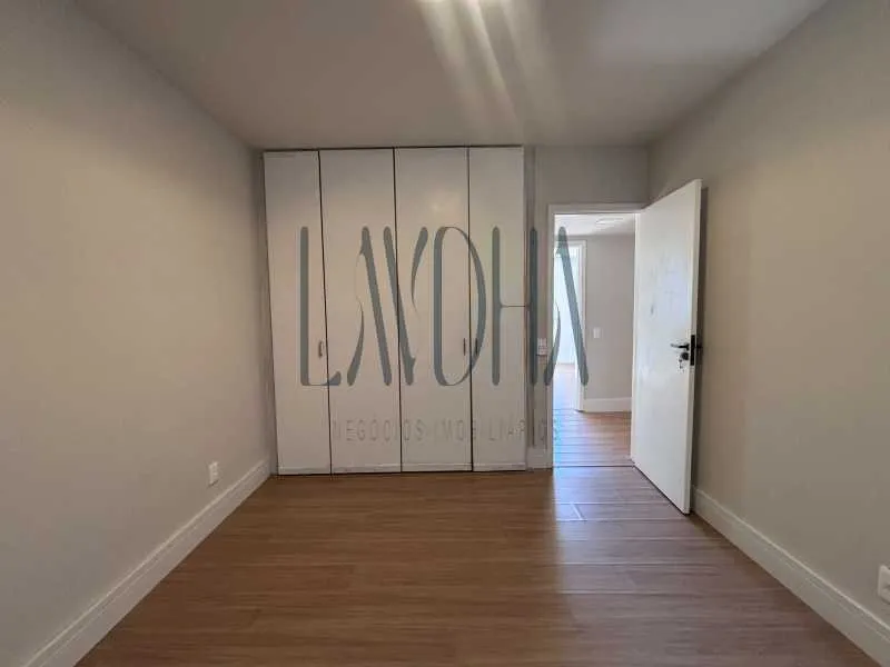 Apartment with 4 bedrooms, 1 en-suite, 138 m² — photo 17