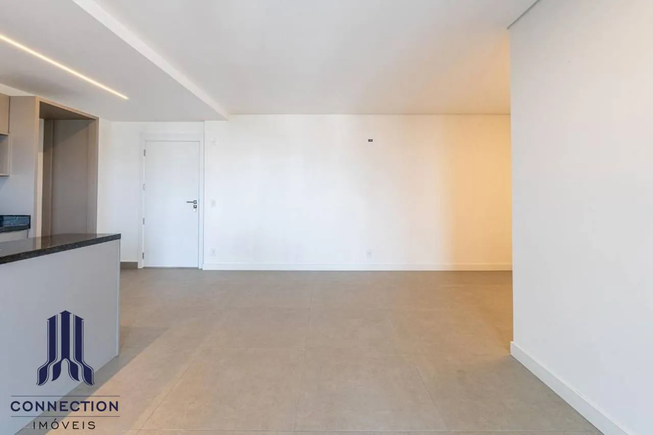Floor-to-ceiling windows in a 2-bedroom apartment, 83 m² — photo 25