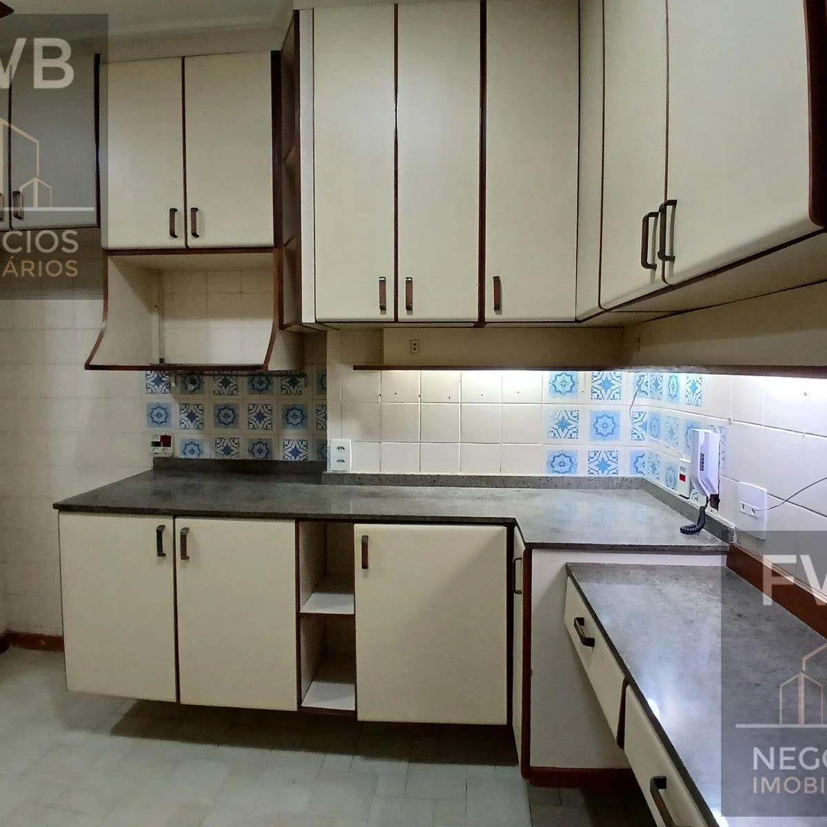 3-bedroom apartment with a home office — photo 19
