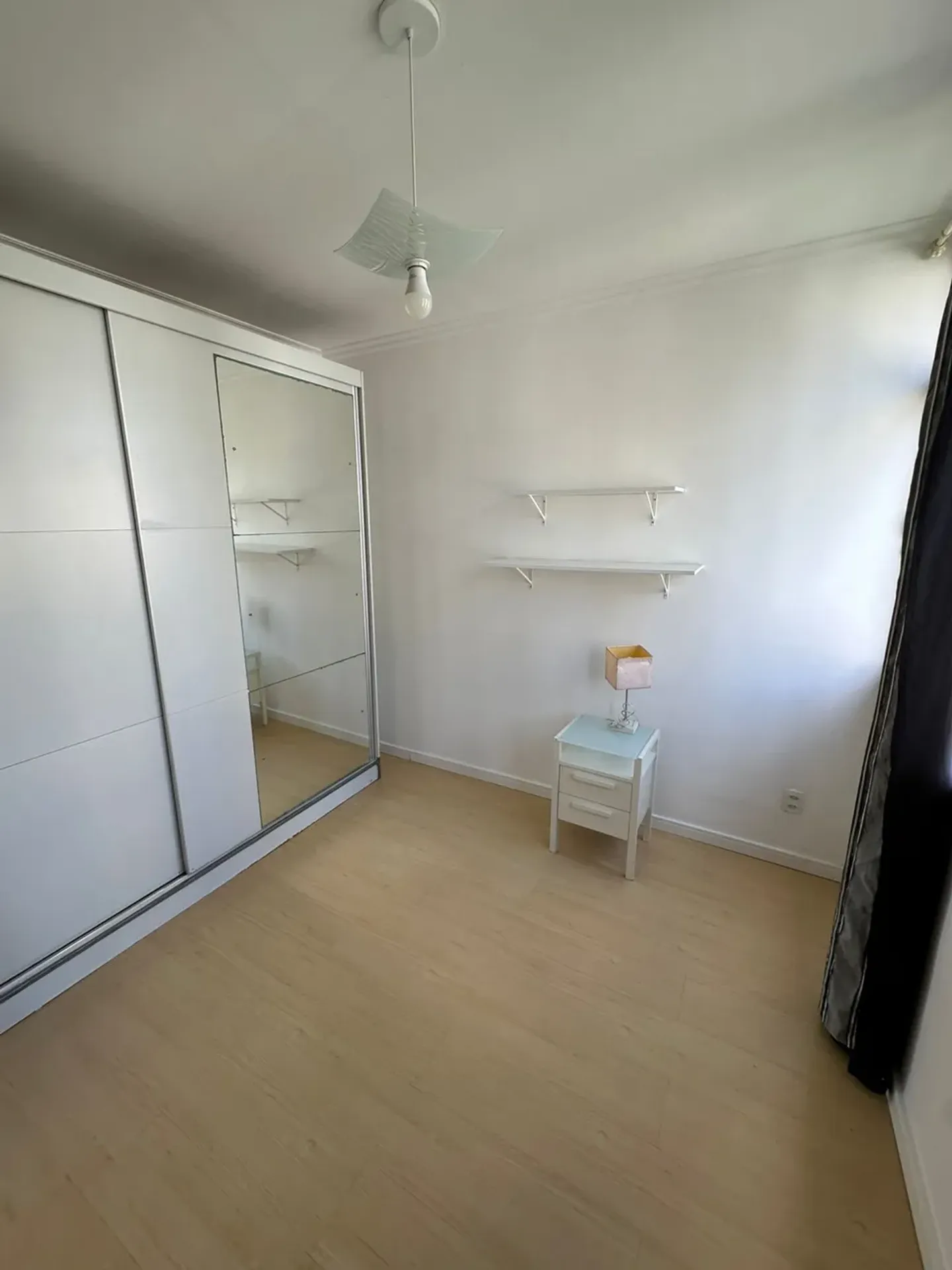Apartment with a closed kitchen and gas stove; 2 bedrooms — photo 32