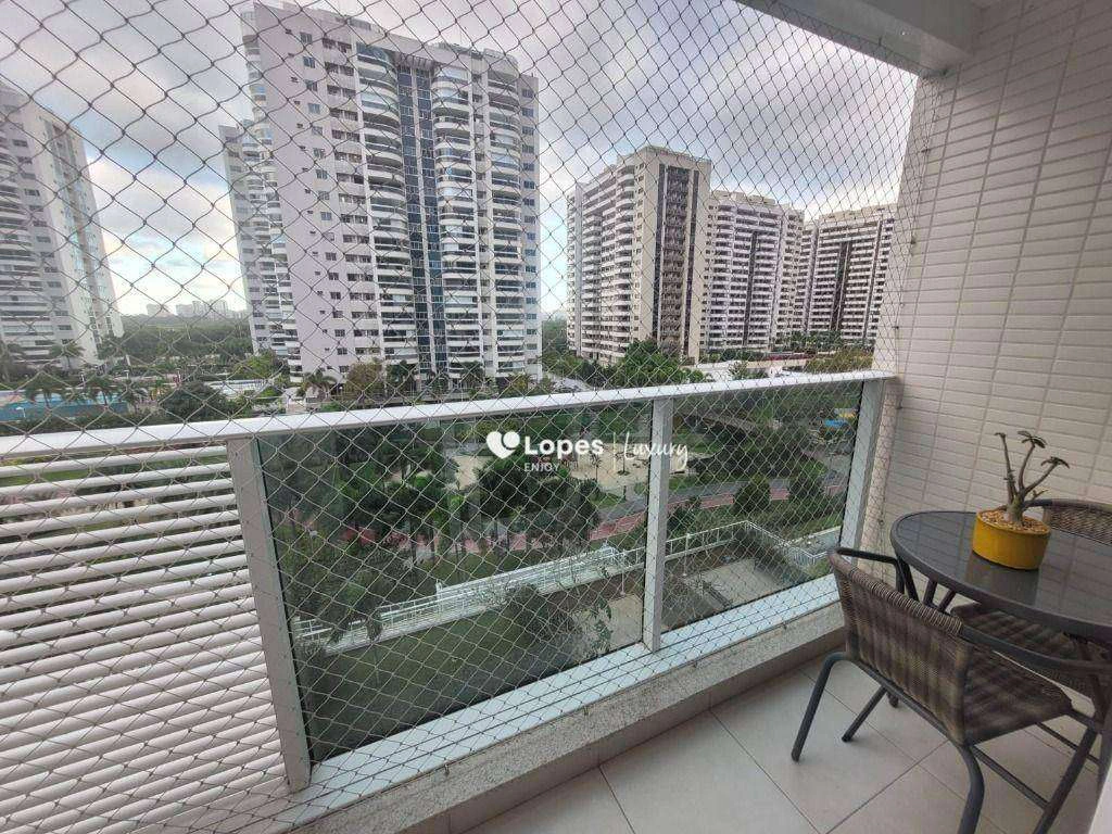 Furnished 2-bedroom apartment with a private BBQ — photo 13