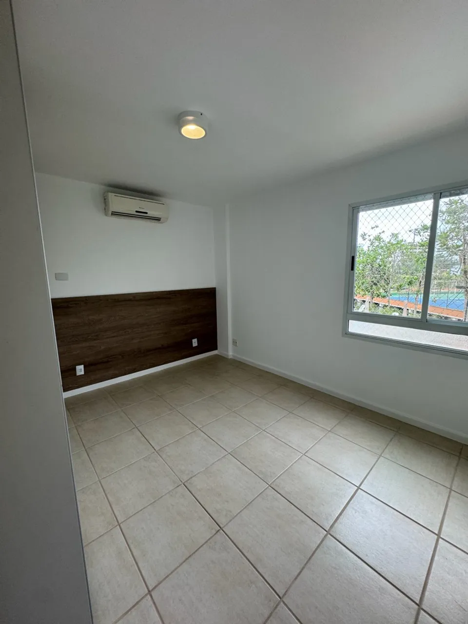 3-bedroom apartment in a building with a gym — photo 16