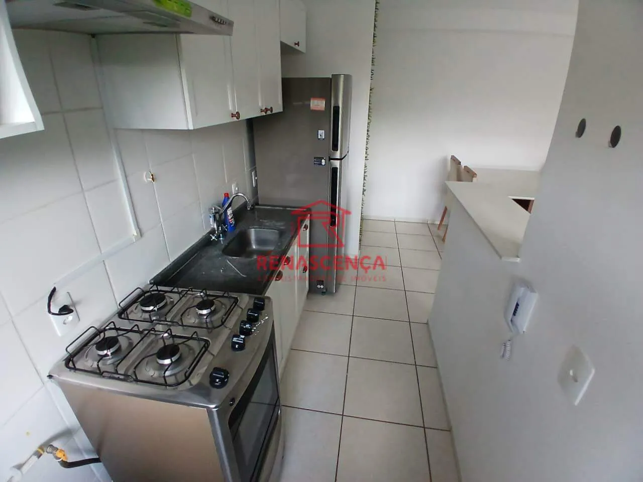 Apartamento amueblado de 2 dormitorios y cocina integrada — photo 12