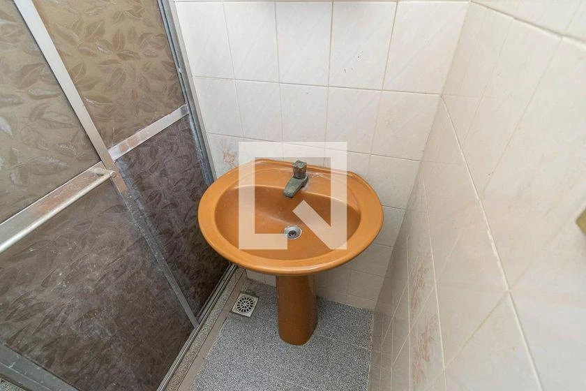 Casa amueblada con 3 dormitorios y 240 m² con balcón — photo 40