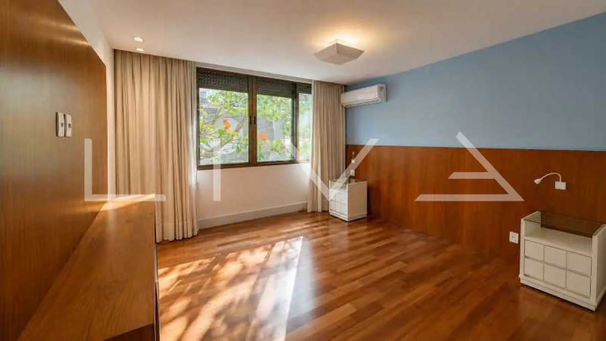 Water view in a 3-bedroom apartment, 260 m² — photo 7
