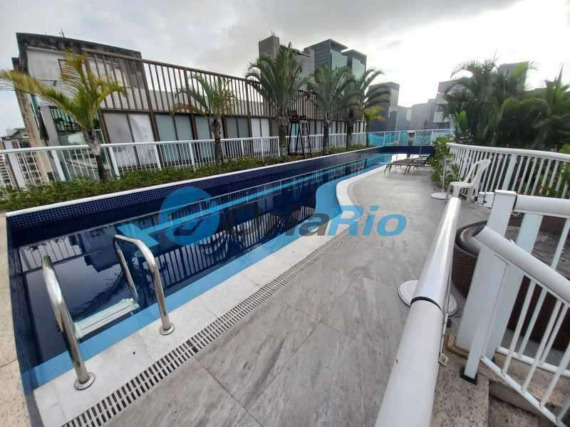Furnished 1-bedroom apartment with open-plan kitchen — photo 24